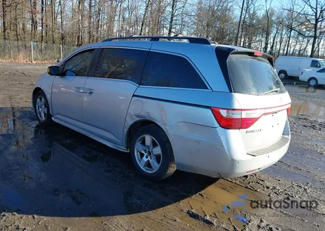 2013 Honda Odyssey Touring/Touring Elite из США, поврежденный, VIN 5FNRL5H98DB022625